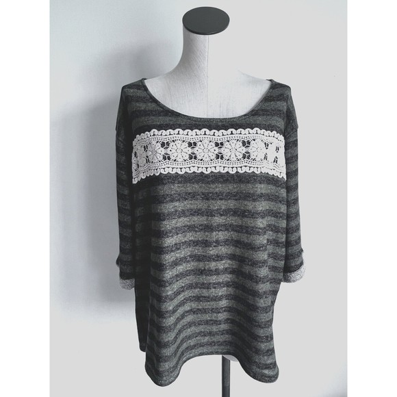 Altar'd State Floral Lace Top Green Striped 3/4 Sleeve Size Medium - Picture 10 of 10